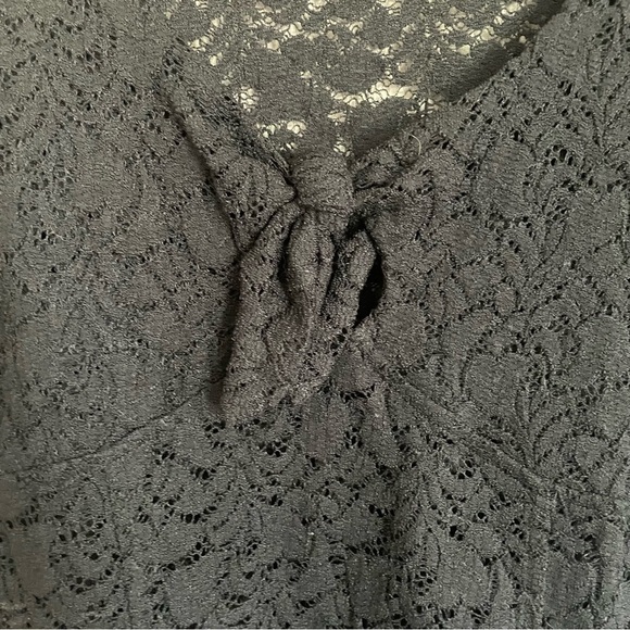 Free People ~ Intimately Free Whimsigoth Black Lace Keyhole Front Top - Picture 4 of 12